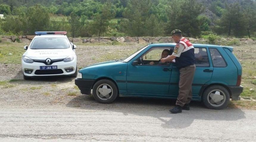 Jandarmadan Broş&uuml;rl&uuml; Uyarı