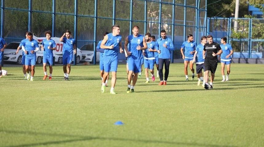 Adana Demirspor, Mersin İdmanyurdu Hazırlıklarını S&uuml;rd&uuml;rd&uuml;