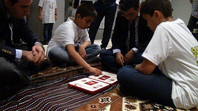 Osmanlı&rsquo;nın Zeka Oyunu &rsquo;mangala&rsquo;yı Torunları Devraldı 2