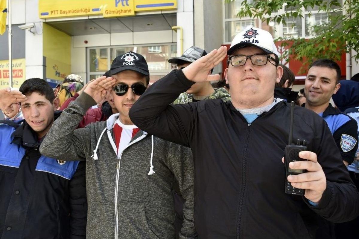G&uuml;m&uuml;şhane Emniyeti &Ouml;zel &Ccedil;ocukları Sevindirdi