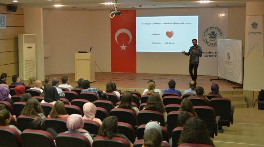 Ne&uuml; G&uuml;zel Sanatlar Fak&uuml;ltesi İki Konferansa Ev Sahipliği Yaptı