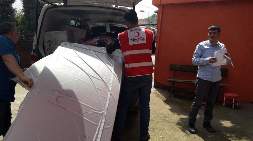 Kızılay&rsquo;dan Yangında Mağdur Olan Ailelere Yardım