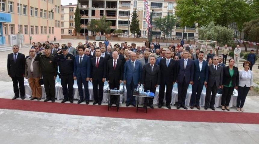 &ldquo;11 İl&ccedil;eye 11 Okul" Projesi