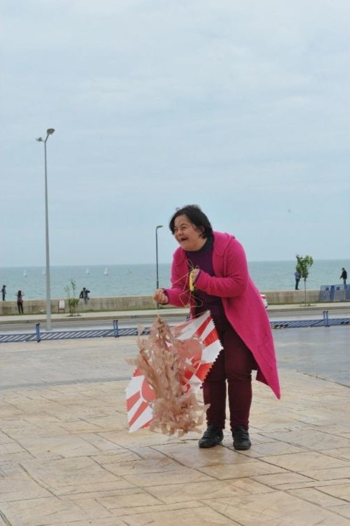 &Ouml;zel &Ccedil;ocuklarla, Yerden G&ouml;ğe Eğlence