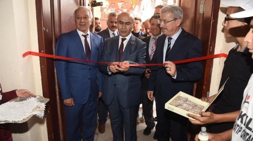 Vali Demirtaş, 4006 T&uuml;bitak Bilim Fuarı&rsquo;nın A&ccedil;ılışını Ger&ccedil;ekleştirdi