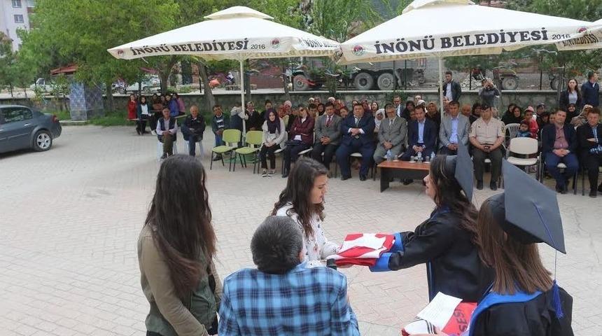 Nene Hatun&rsquo;da Mezun &Ouml;ğrenciler İ&ccedil;in T&ouml;ren Yapıldı