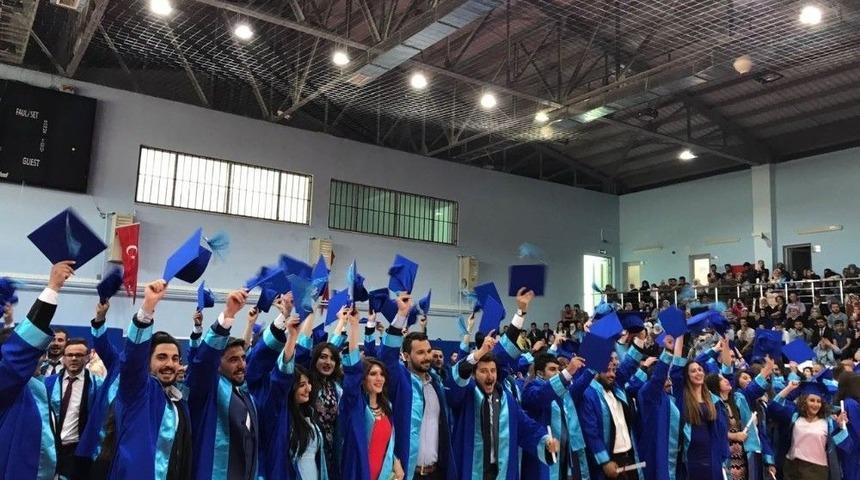 Yy&uuml;&rsquo;de Mezuniyet T&ouml;reni