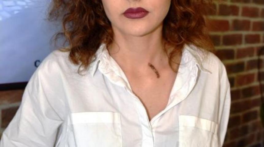 Kadının Boğazında Sigara S&ouml;nd&uuml;rmekten Tutuklandı