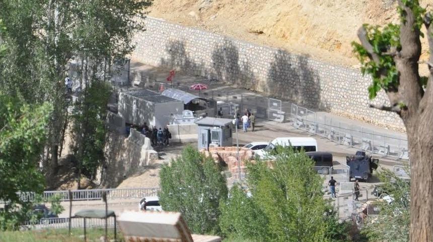 Tunceli&rsquo;de G&uuml;venlik Noktasına Saldırmak İsteyen Ter&ouml;rist &Ouml;ld&uuml;r&uuml;ld&uuml;