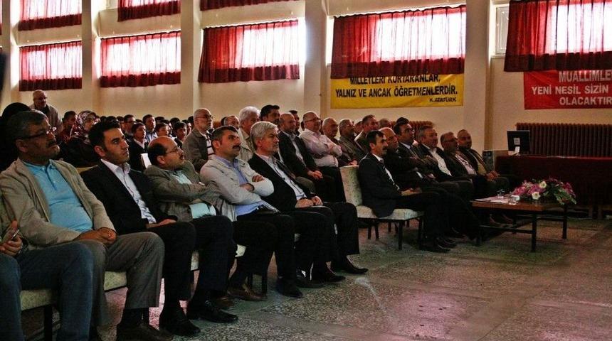 &rsquo;en B&uuml;y&uuml;k Haber&rsquo; İsimli Tiyatro Oyunu Sungurlu&rsquo;da Sahnelendi