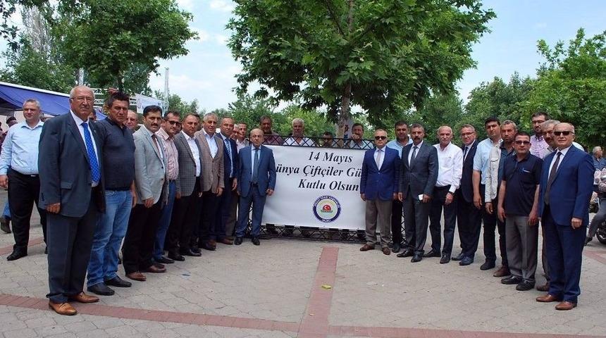 Salihli&rsquo;de &Ccedil;ift&ccedil;iler G&uuml;n&uuml;nde 5 Bin Kişilik Lokma Hayrı