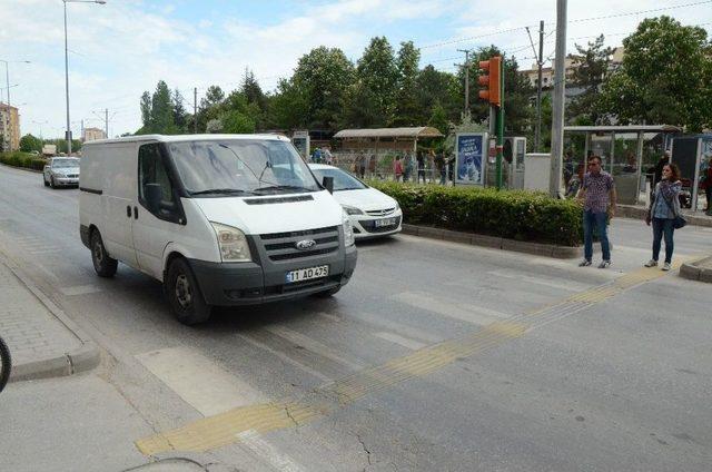 Hastane Önüne Radar Ya Da Üstgeçit İstiyorlar