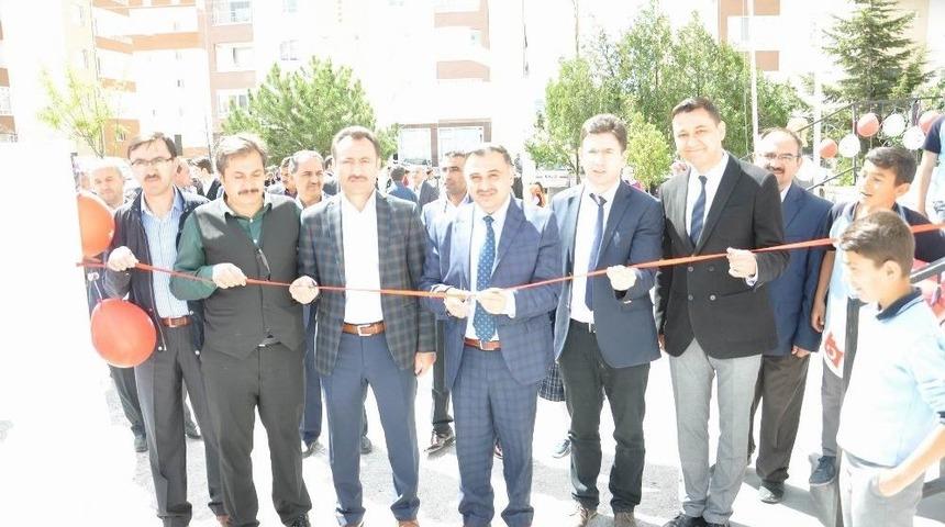 Başkan Cabbar&rsquo;dan Bilim Fuarı&rsquo;na Ziyaret