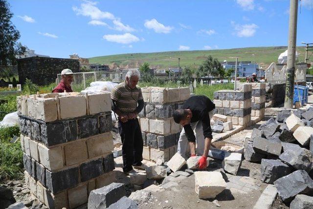 Cizre Belediyesi Mezarlığa Yeni Bir Görünüm Kazandırdı