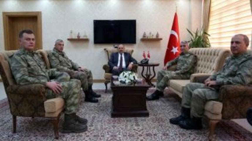 Orgeneral İsmail Serdar Savaş, Vali İsmail Ustaoğlu&rsquo;nu Ziyaret Etti