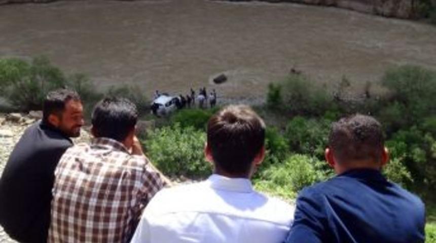 Zap Suyuna Kapılan Kadını Arama &Ccedil;alışmaları Devam Ediyor