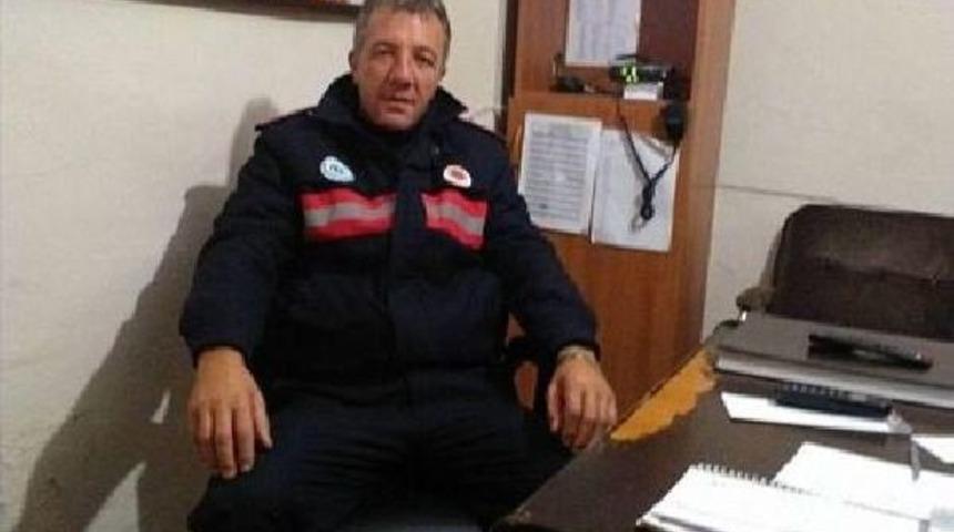 Kazada &Ouml;len Itfaiye Erini Sıkıştığı Yerden Arkadaşları &Ccedil;ıkardı