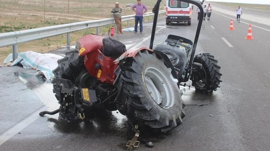 Karaman&rsquo;da &Ccedil;ekici Trakt&ouml;re &Ccedil;arptı: 1 &Ouml;l&uuml;