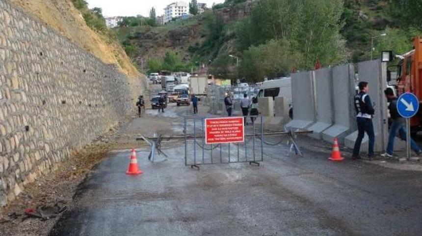Tunceli'de Pkk'lı 'canlı Bomba' Polisle Girdiği &Ccedil;atışmada &Ouml;ld&uuml; (2)