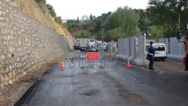 Tunceli'de Pkk'lı 'canlı Bomba' Polisle Girdiği Çatışmada Öldü (2)