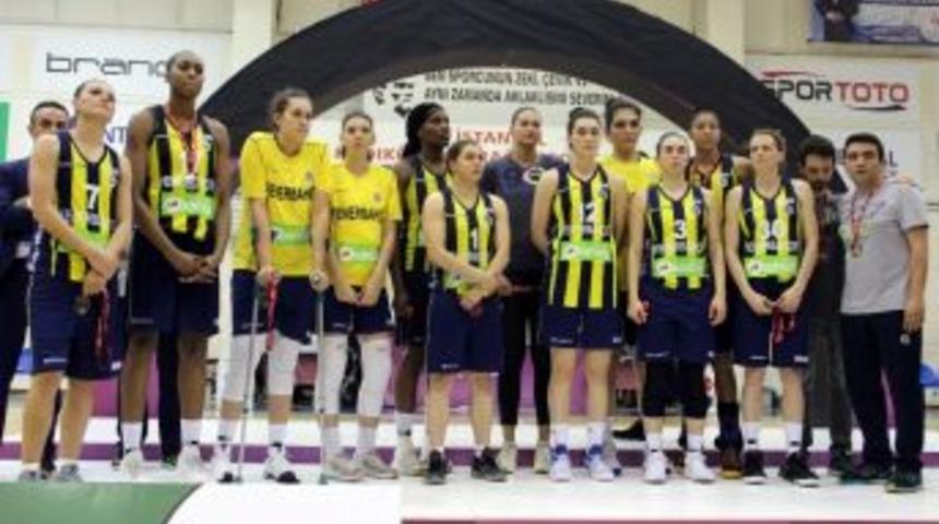 Fenerbah&ccedil;e, Sezonu İkinci Bitirdi