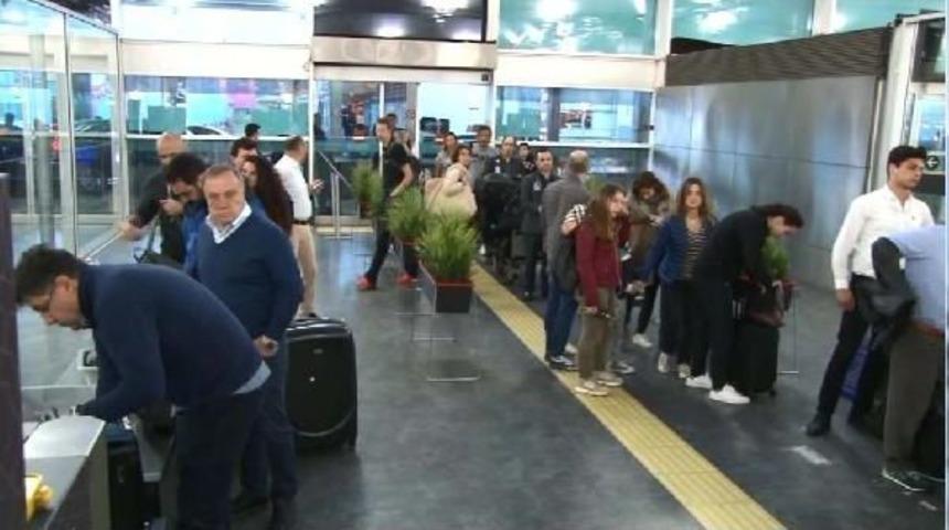 Atat&uuml;rk Havalimanı'nda Tatil Yoğunluğu