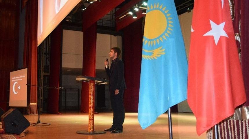 Ahmet Yesevi &Uuml;niversitesinde &rsquo;t&uuml;rk D&uuml;nyası Şiir Yarışması&rsquo; Yapıldı