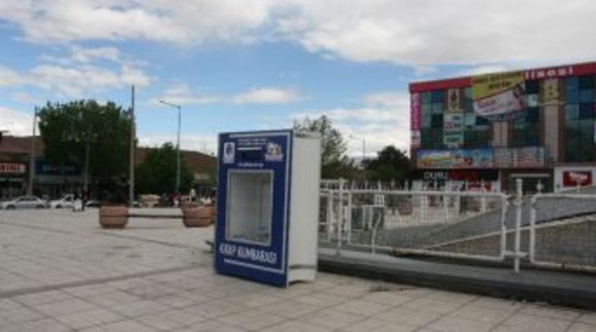 Okullar Kitap Bekliyor