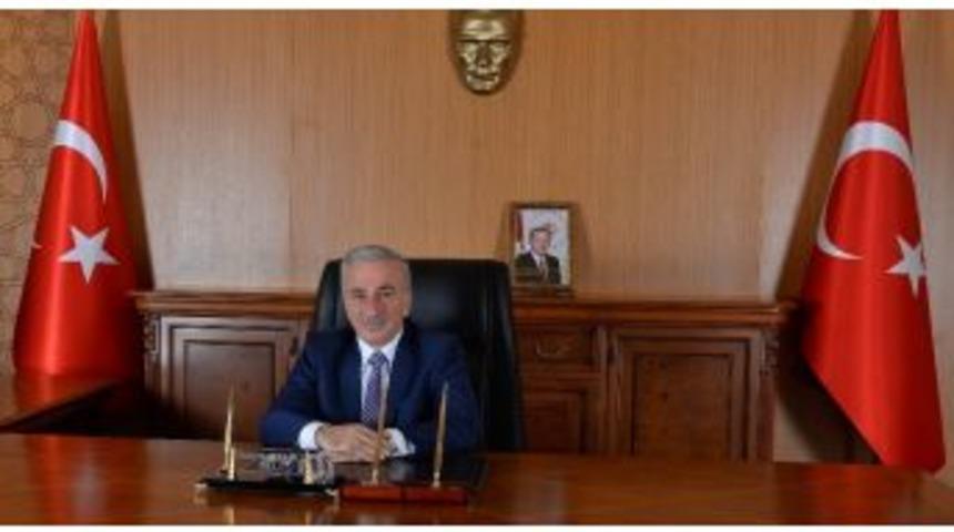 Vali Kam&ccedil;ı&rsquo;dan &ldquo;19 Mayıs Atat&uuml;rk&rsquo;&uuml; Anma Gen&ccedil;lik Ve Spor Bayramı&rdquo; Kutlama Mesajı