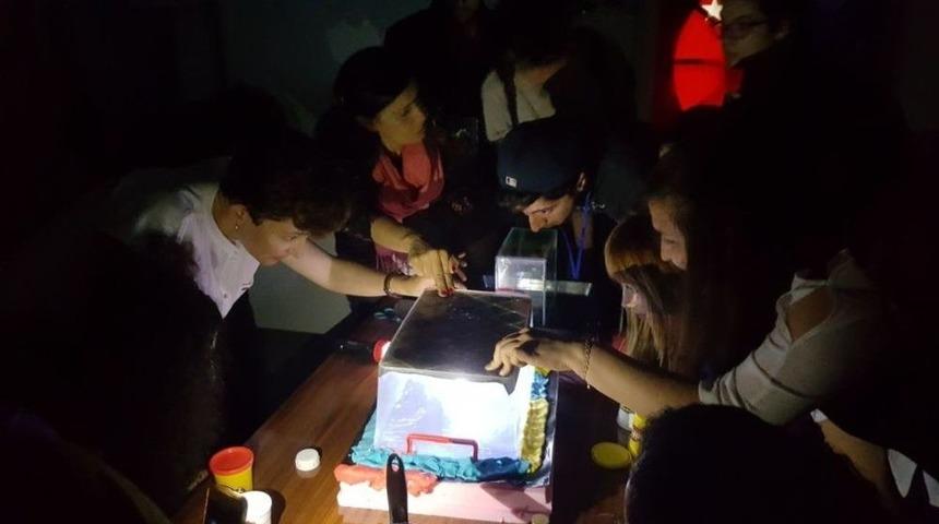 Btm Bilinmeyen Par&ccedil;acığın Peşine D&uuml;şt&uuml;