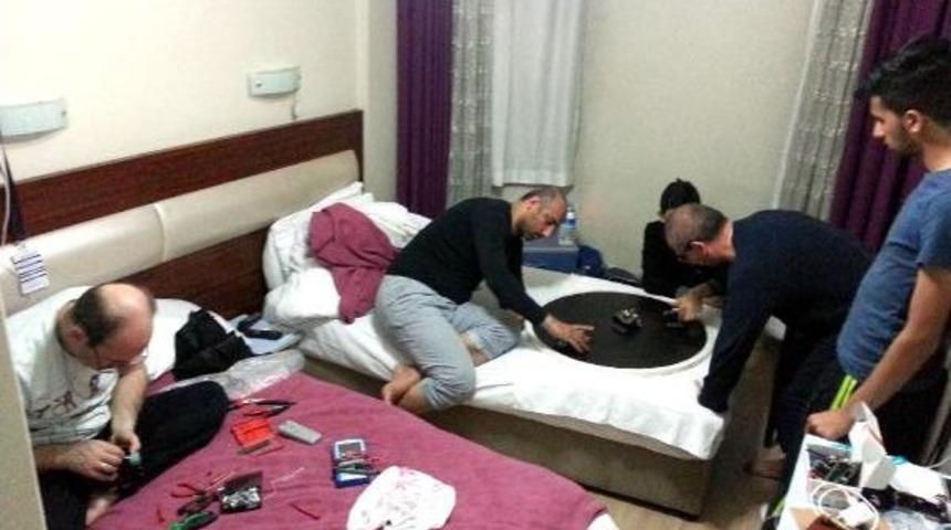 Robot Yarışmasında Kısıtlı Olanaklara Rağmen &Uuml;&ccedil;&uuml;nc&uuml; Oldular