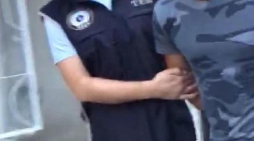 İzmir'de Ter&ouml;r Operasyonu: 15 G&ouml;zaltı