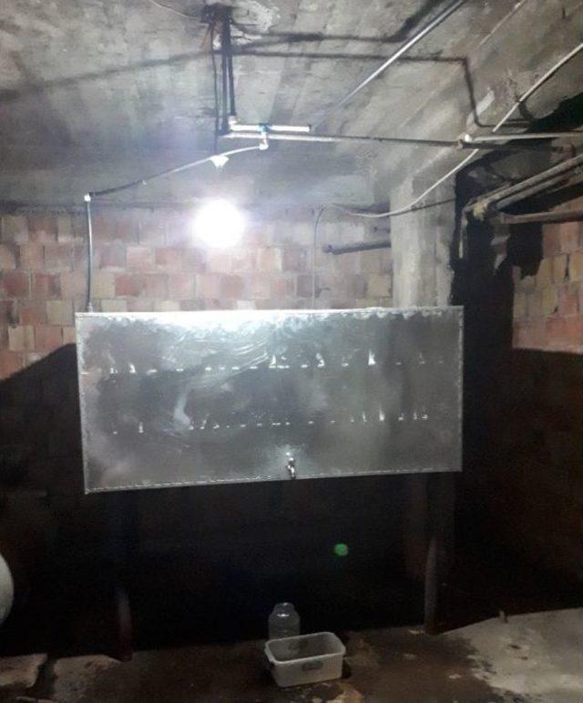 Su Tankından Korsan Kitap &Ccedil;ıktı 1