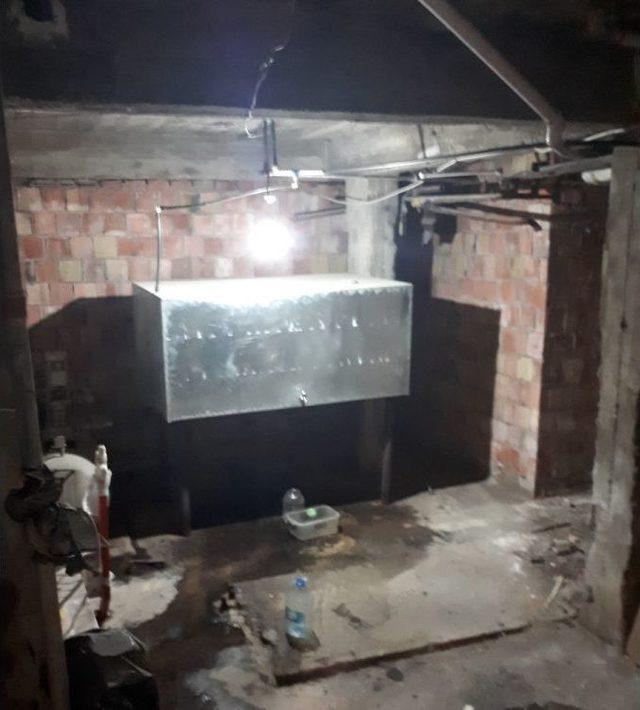 Su Tankından Korsan Kitap &Ccedil;ıktı 2