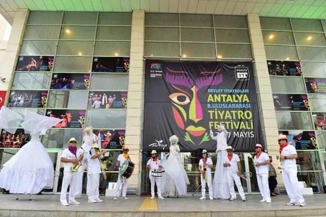 Antalya 8&rsquo;inci Uluslararası Tiyatro Festivali Başladı 2