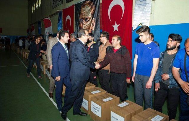 Spor Kul&uuml;plerine Malzeme Desteği 1