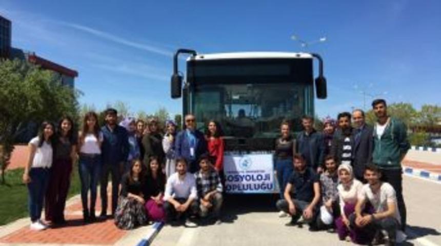 Yy&uuml; Sosyoloji Topluluğundan Anlamlı Yardım