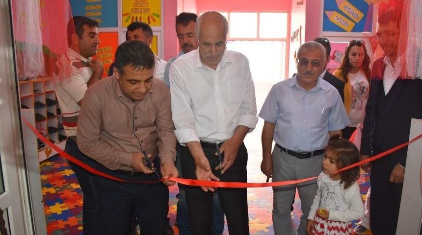 Sabiha G&ouml;k&ccedil;en Anaokulunda Yılsonu Resim Sergisi