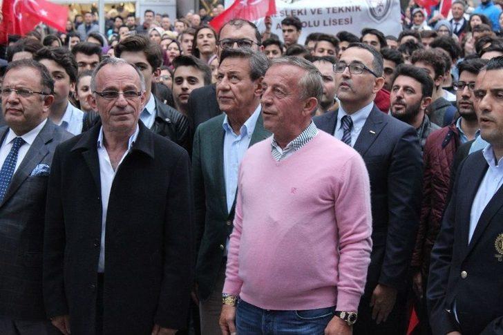 Maslak 1453 Meydanı’nda Ata’nın Heykeli Açıldı G1