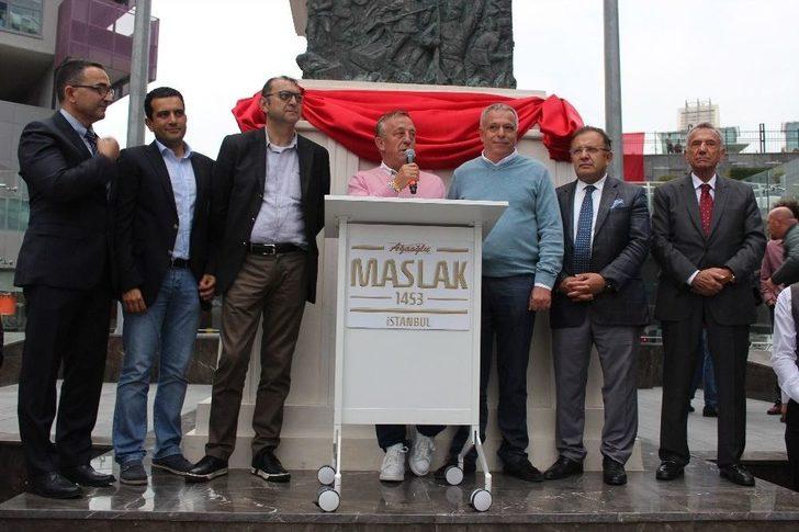 Maslak 1453 Meydanı’nda Ata’nın Heykeli Açıldı G4