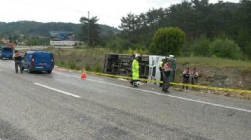 Muğla-denizli Yolunda Otob&uuml;s Devrildi: 16 Yaralı