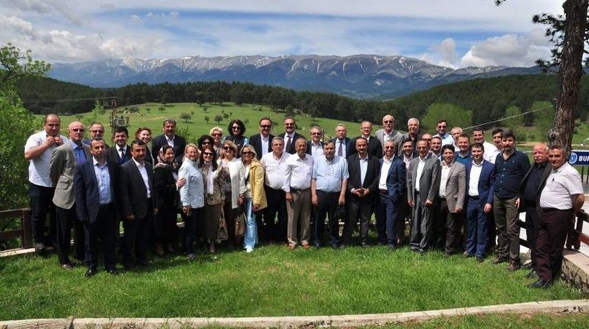 N&uuml;fus M&uuml;d&uuml;rleri Ve Evlendirme Memurları Keles&rsquo;te Buluştu