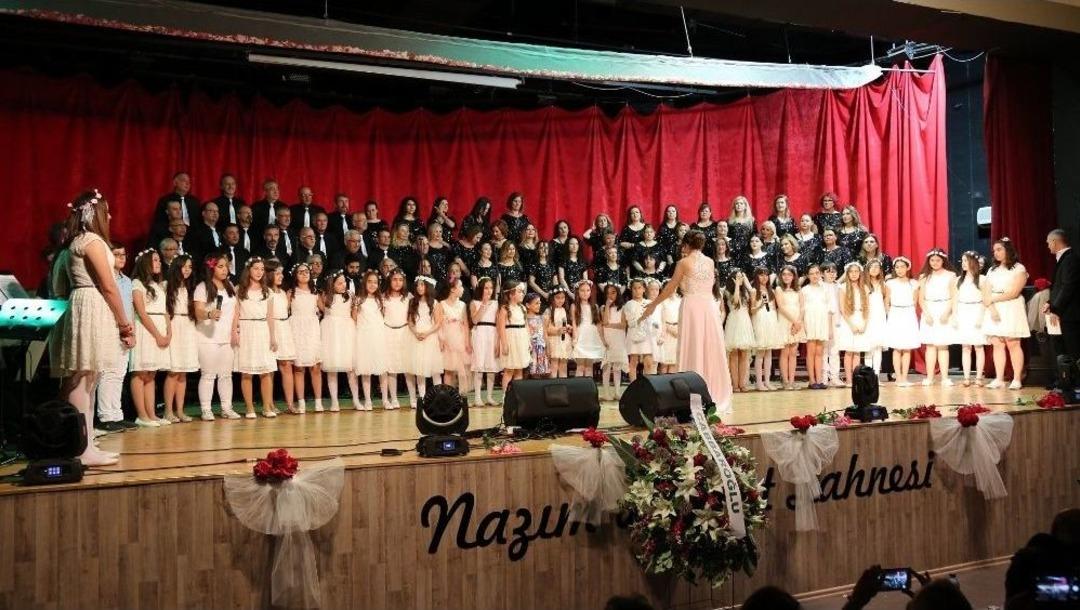 İzmir&rsquo;de Garo Mafyan Gecesi