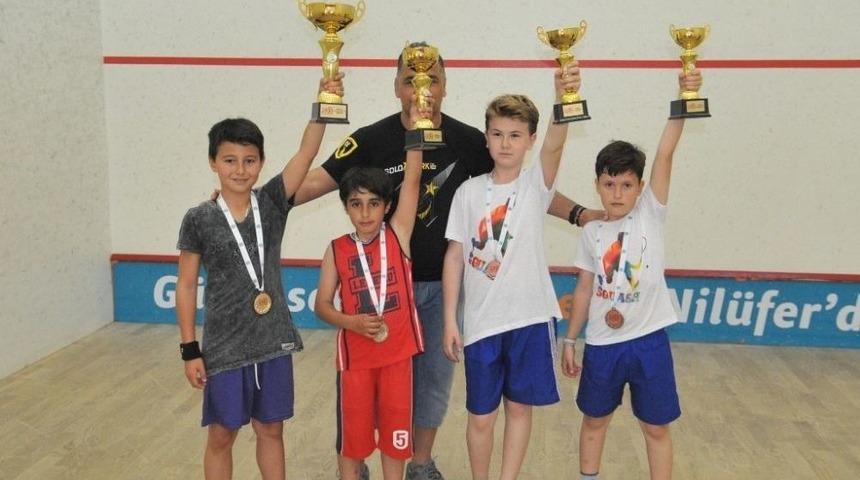 Squash M&uuml;sabakaları Nefes Kesti