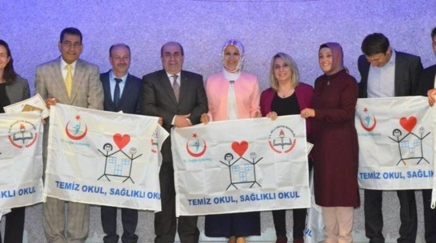 Beyaz Bayrak Ve Beslenme Dostu Okul Sertifika T&ouml;reni