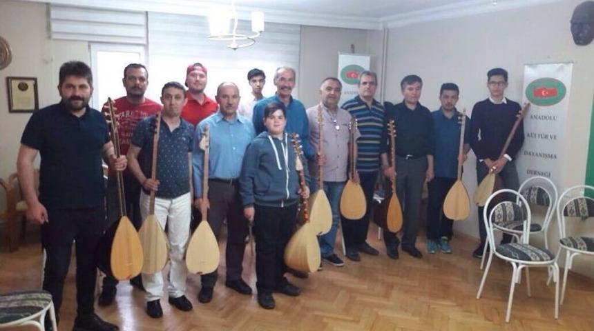 Anadolu Kültür Ve Dayanışma Derneğinden Bağlama Kursu