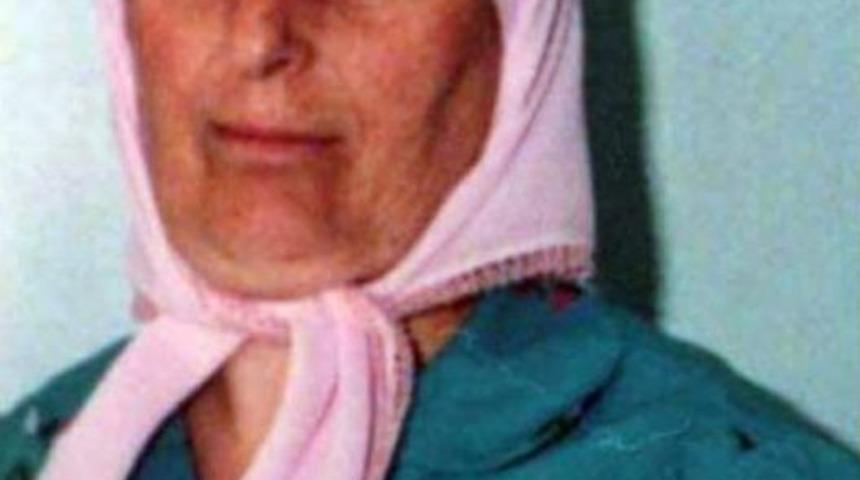 Annesini Boğazını Keserek &Ouml;ld&uuml;rd&uuml;