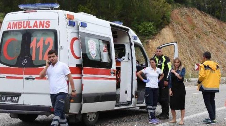 Rus Turistleri Taşıyan Midib&uuml;s Devrildi: 18 Yaralı (3)