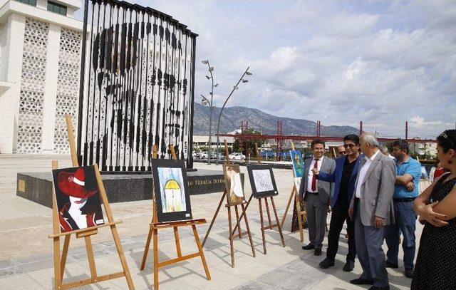 Döşemealtı Kent Meydanında Resim Sergisi