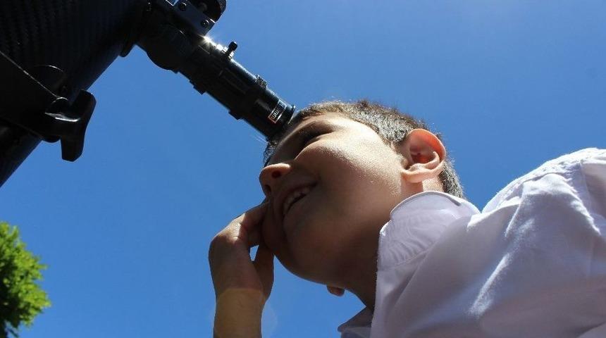 Anasınıfı &Ouml;ğrencileri İ&ccedil;in Astronomi Etkinliği D&uuml;zenlendi